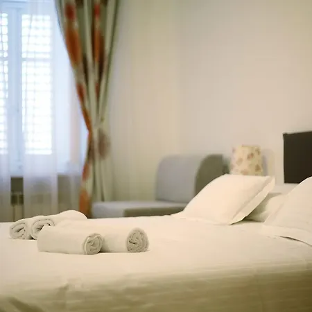 アパート A&g ザダル